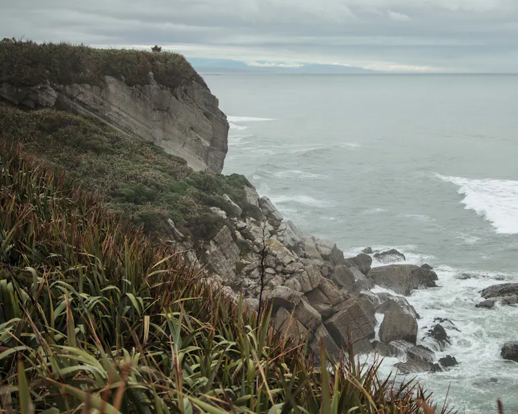 The Ashley Hotel Greymouth is a 5-minute drive from Greymouth's town centre
