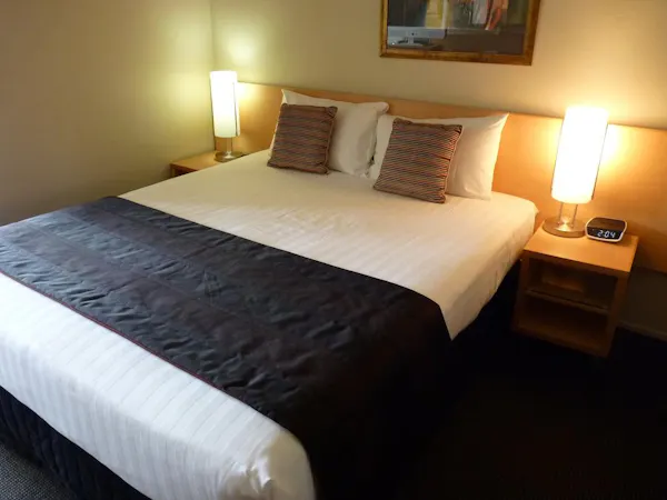 Greymouth Hotel rooms, studios, and apartments include a flat-screen TV and a private bathroom with free toiletries.