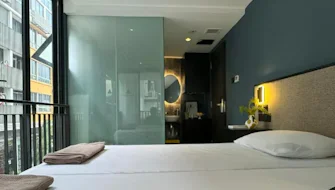 BALCONY DELUXE DOUBLE