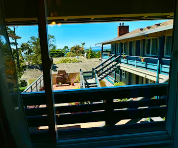 King bed: Partial Ocean View