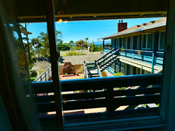 King bed: Partial Ocean View