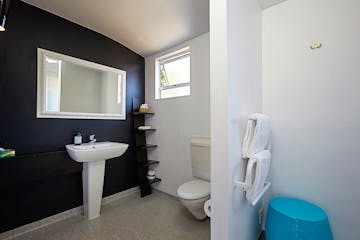 Delux courtyard bathroom