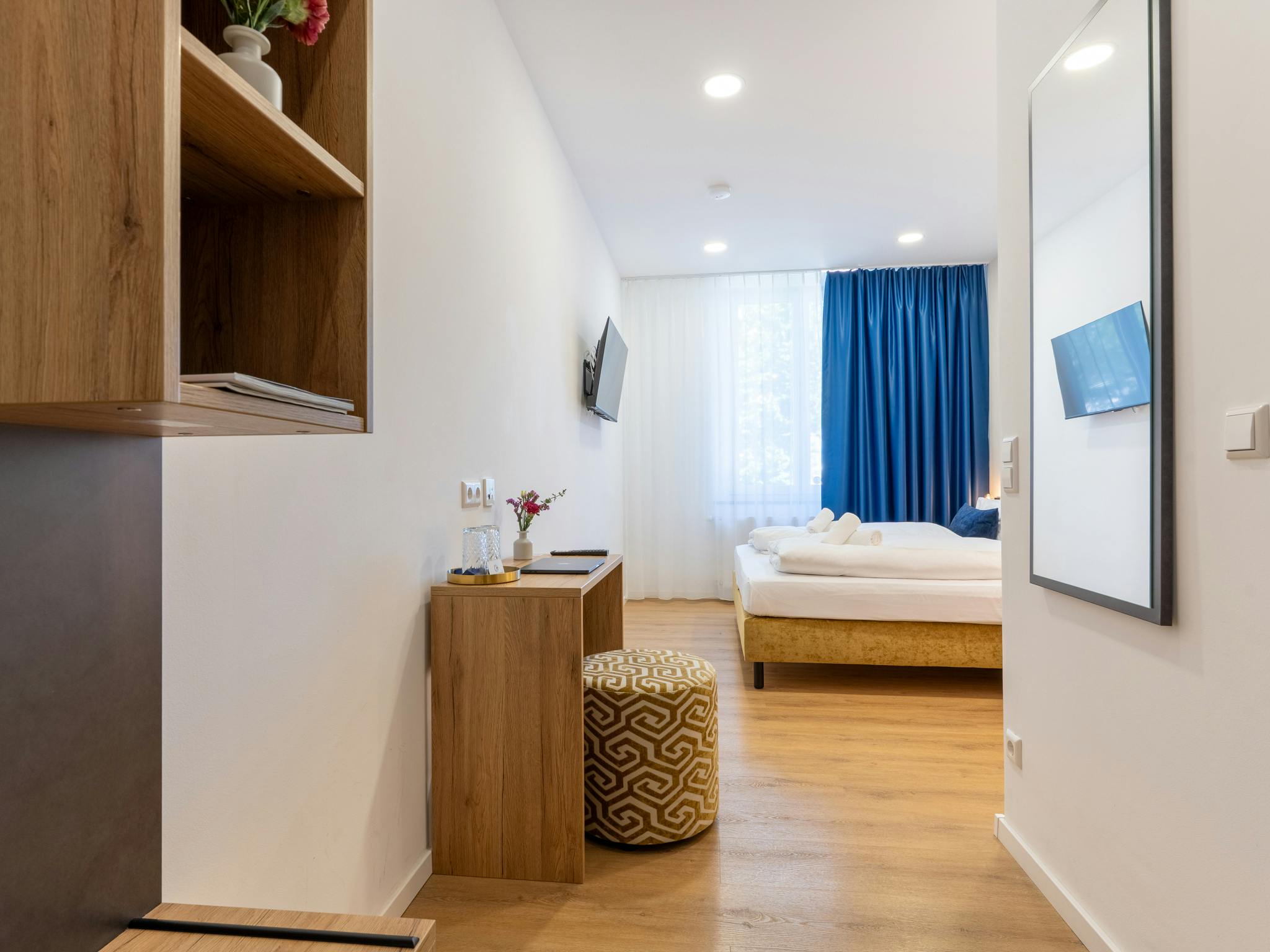 douoble room, konstanz, hotel, bodensee, modern hotel, private room, towels included, konstanz hotel, bodensee hotel