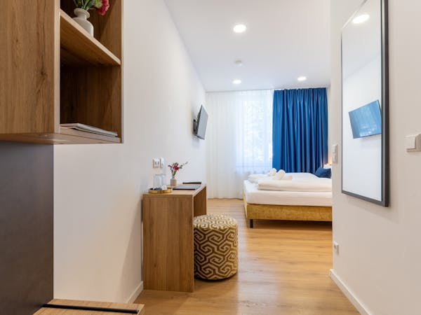 douoble room, konstanz, hotel, bodensee, modern hotel, private room, towels included, konstanz hotel, bodensee hotel