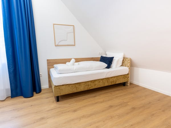 wheelchair friendly, twin room, konstanz, hotel, bodensee, modern hotel, private room, konstanz hotel, bodensee hotel, towels