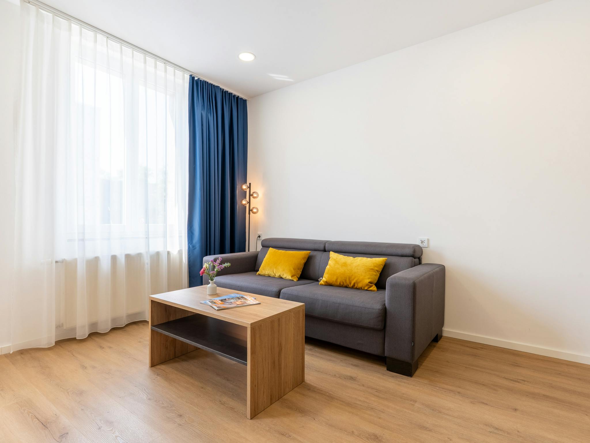 suite room, konstanz, hotel, bodensee, modern hotel, private room, konstanz hotel, bodensee hotel, sofa bed, towels included