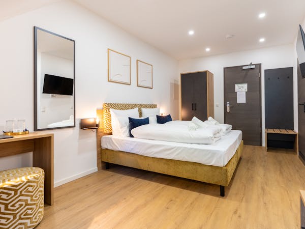 superior room, konstanz, hotel, bodensee, modern hotel, private room, konstanz hotel, bodensee hotel, sofa bed, towels