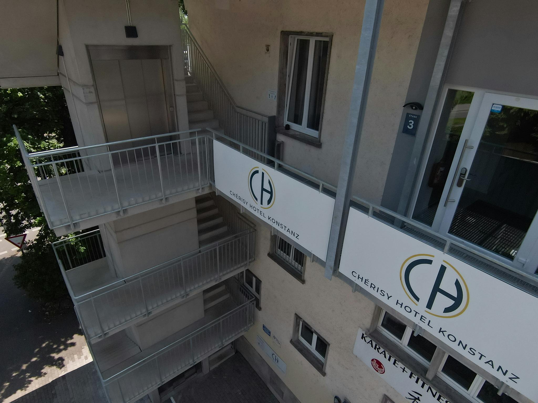 recommendations, konstanz, hotel, bodensee, modern hotel, private room, towels included, konstanz hotel, bodensee hotel