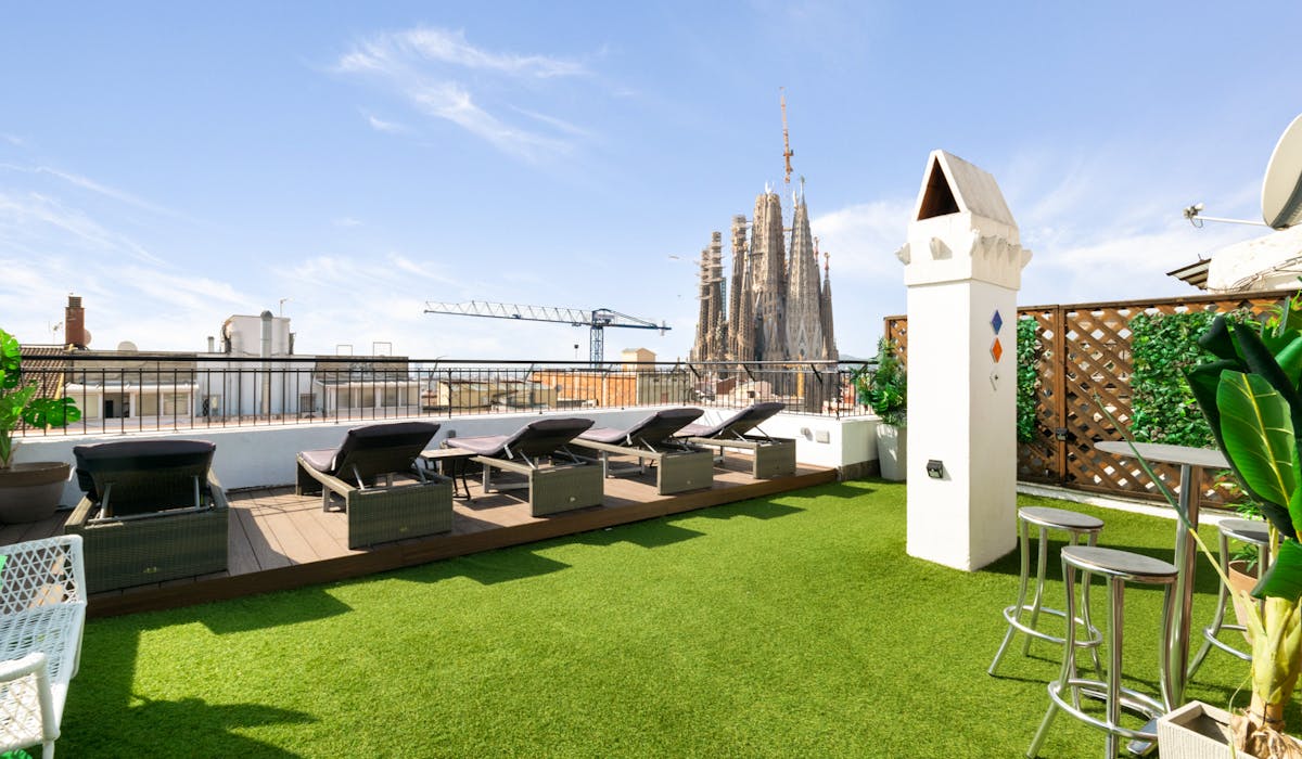 FANTASTIC SOLARIUM AREA on our shared rooftop terrace