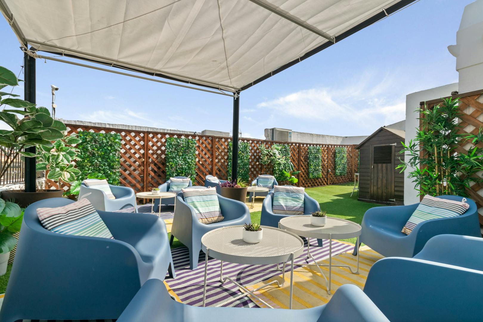 LOUNGE ZONE on our shared rooftop terrace