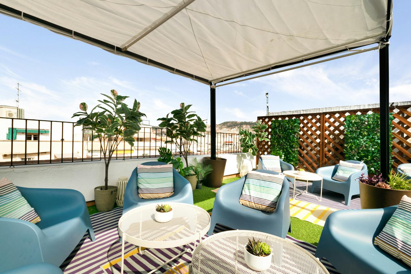 LOUNGE ZONE on our shared rooftop terrace