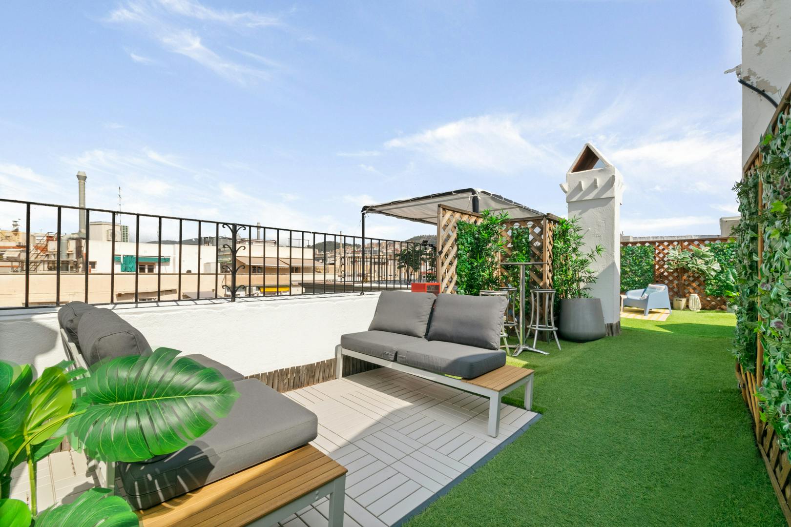 CHILL OUT ZONE on our shared rooftop terrace