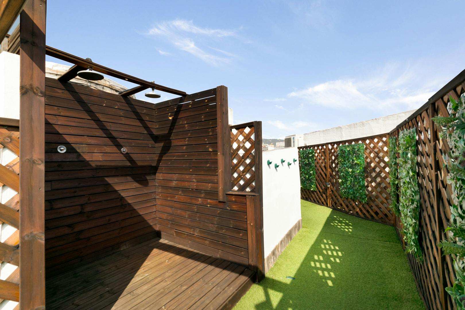 Get a great tan! Outdoor shower is available to fresh yourself up (shared rooftop terrace)