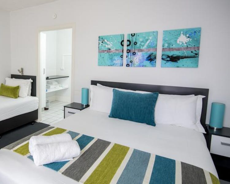 A great option for a few days in Hervey Bay is our standard room, cheaper than a backpackers and private