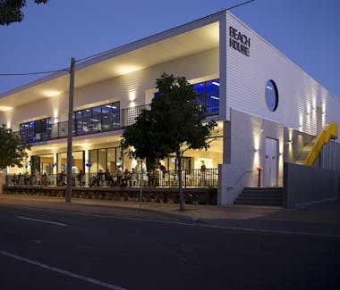 The Beach House restaurant and bar located in Scarness Hervey Bay. Great dining and entertainment venue for the whole family.