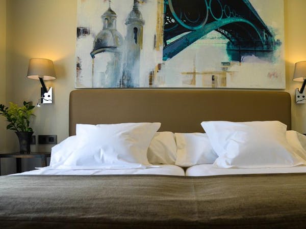 DELUXE one bedroom PENTHOUSE. Aguilas5 SevillaSuites