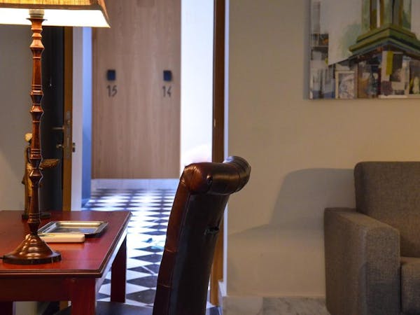 DELUXE one bedroom Apartment DUPLEX. Aguilas5 SevillaSuites