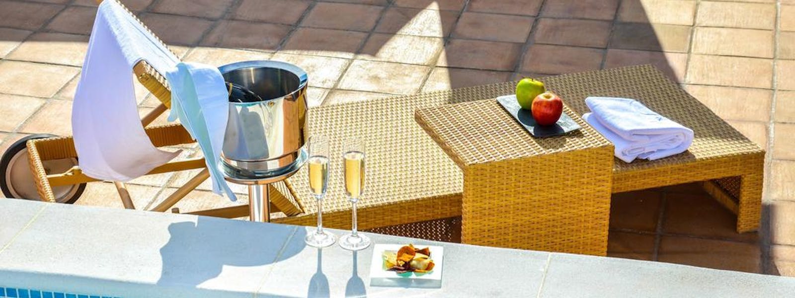 rooftop solarium and communal terrace (use allowed only for residents)