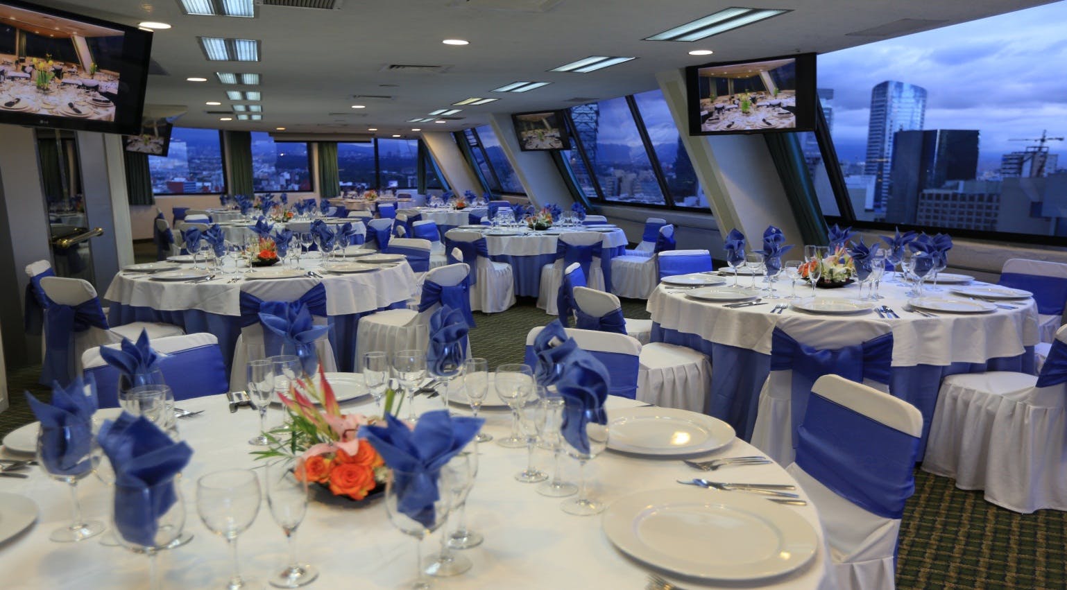 salon feeling / hasta 80 personas