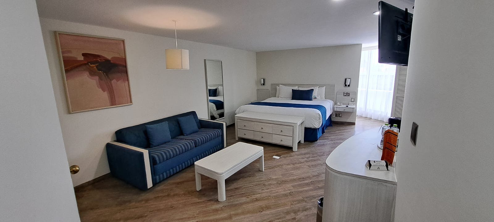 Habitacion Jr suite con balcón