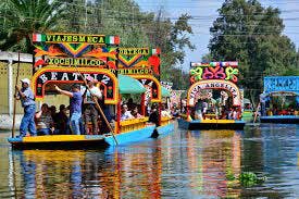 Xochimilco / 45 minutos de distancia