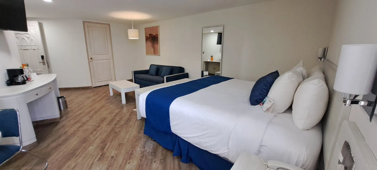 Habitacion Jr suite con balcón