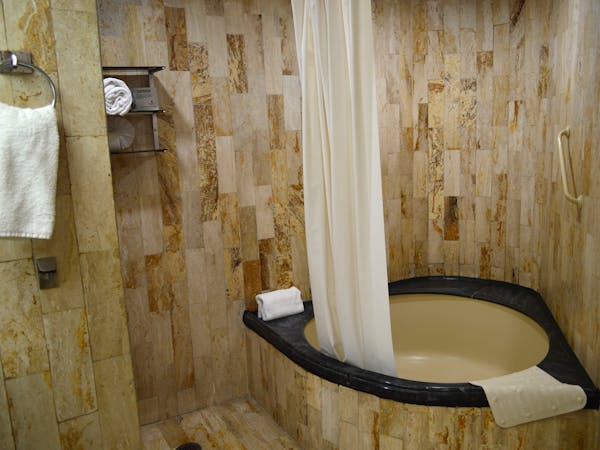 tina habitacion Jr. Suite