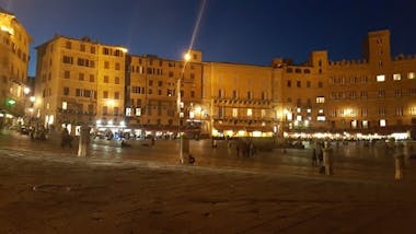 piazza del campo by night