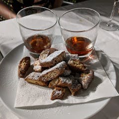cantucci e vinsanto