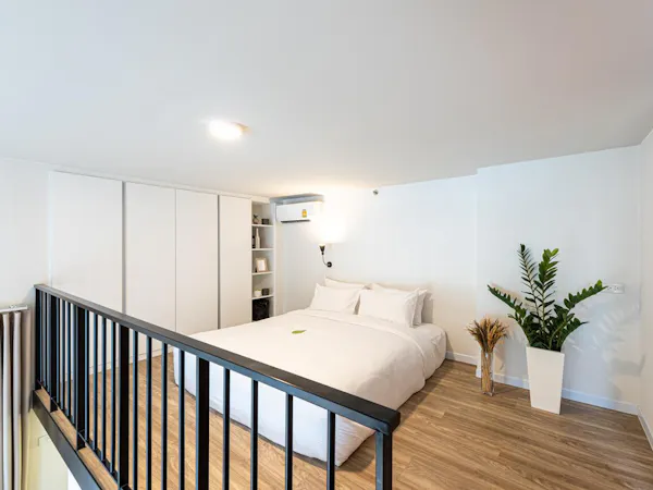 Q-Box Hotel Bangkok Blossom