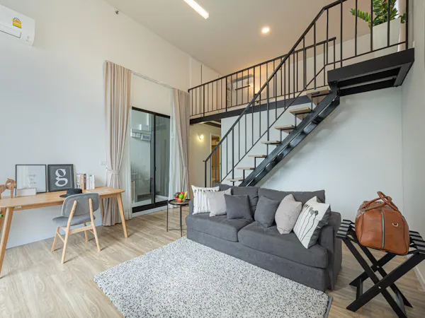 Q-Box Hotel Bangkok Blossom