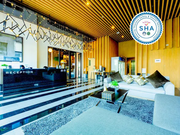 Q-Box Hotel Bangkok Blossom