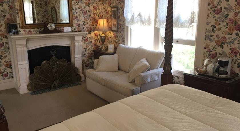 Sofa sleeper in Bradford Suite