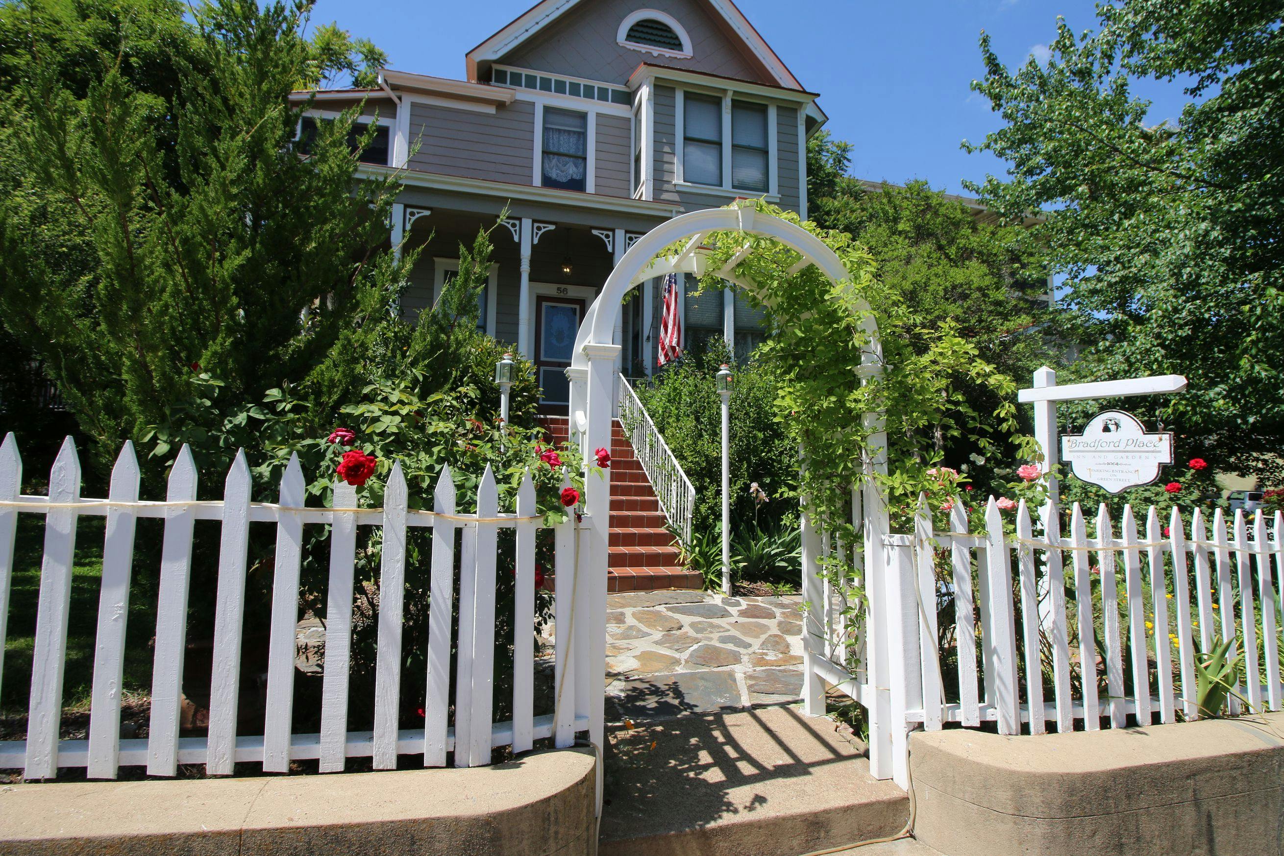 The Bradford Place Inn from Bradford Street