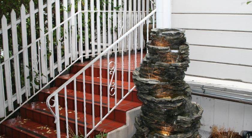 Yosemite Suite's patio fountain
