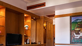 Superior Room (Building)