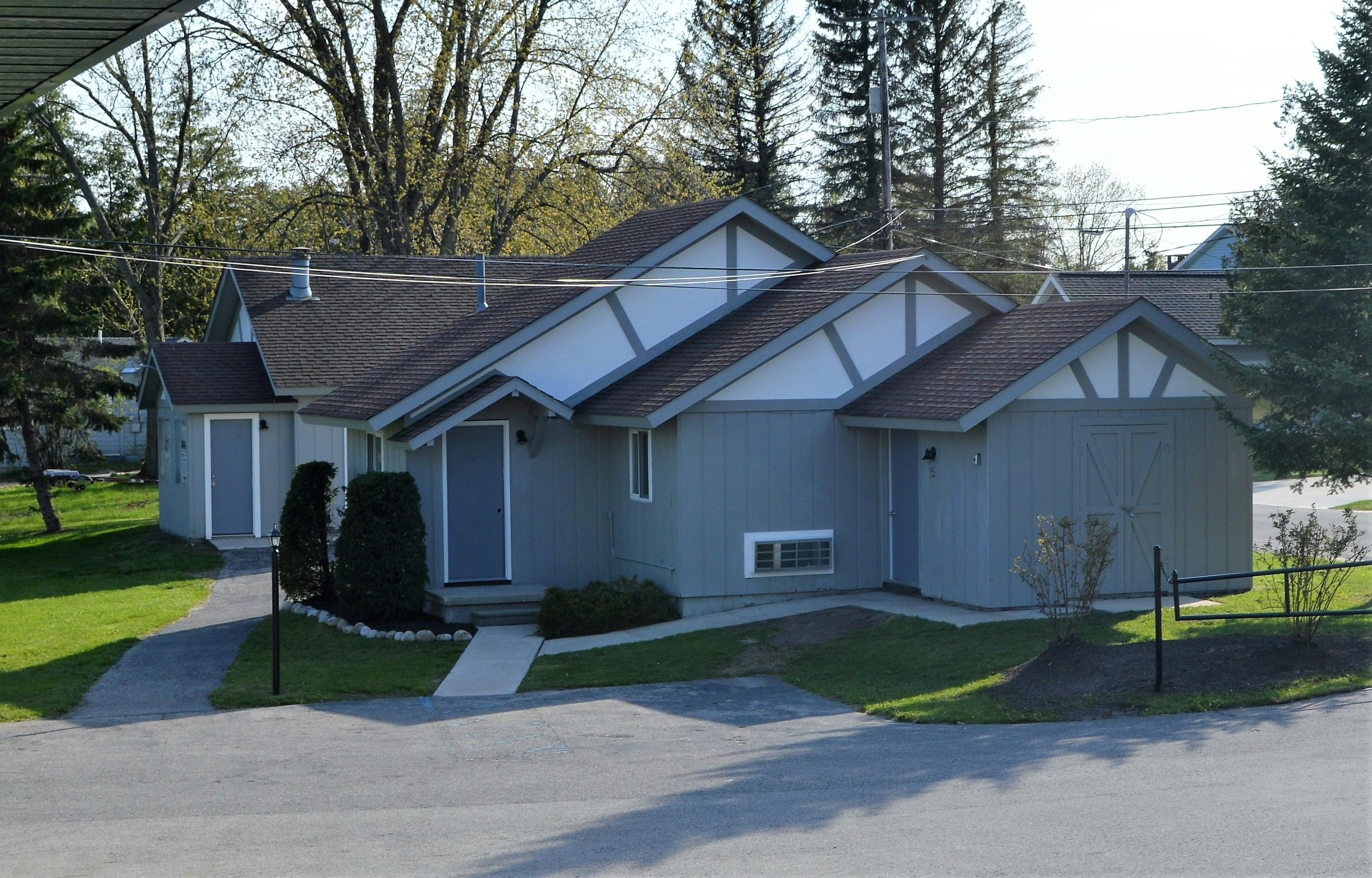 Luxury motel suite in Beulah Michigan
