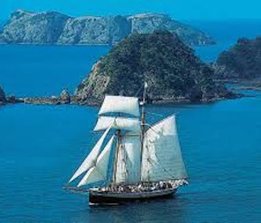 Sailing in the Bay of Islands