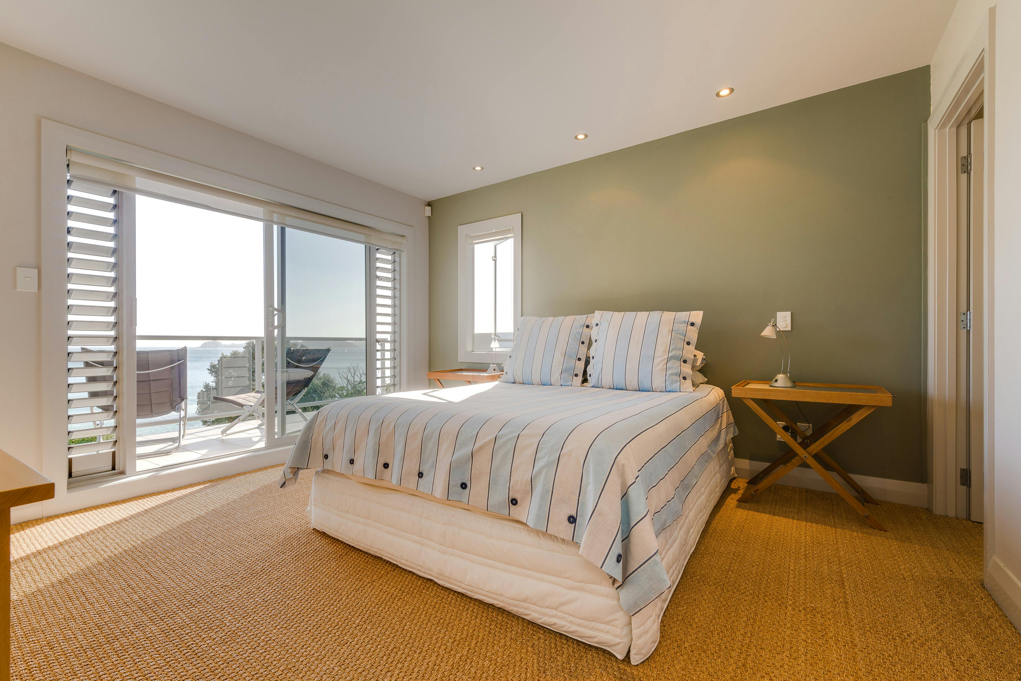 Waitata - wide water views and balcony