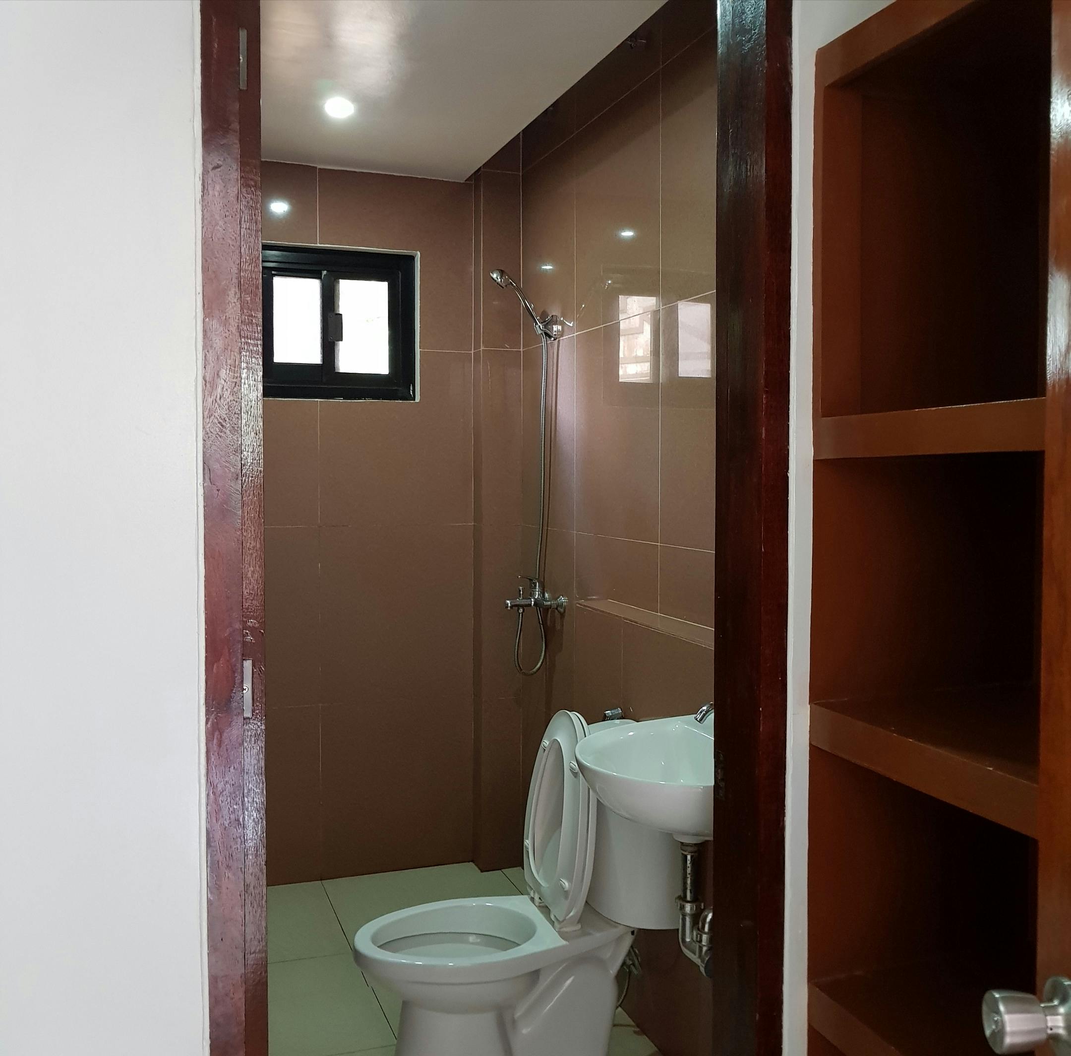 Bathtroom double and twin