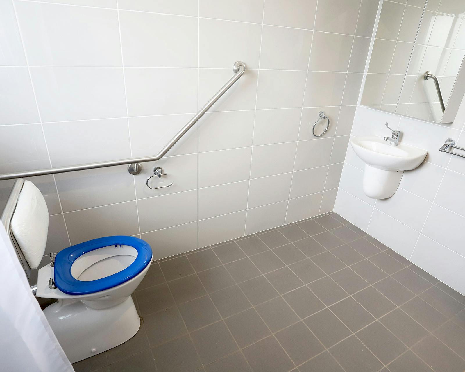 Executive Studio Apartment - Disable Friendly