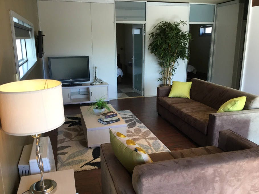 Spacious modern apartments that are filled with natural light, the perfect base for your next trip to Bendigo.