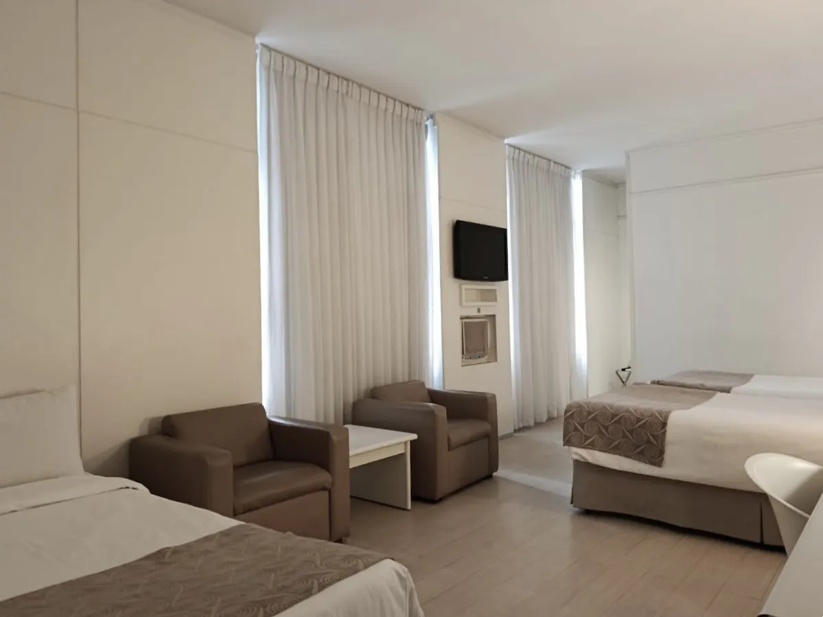 Quarto Triplo Twin
