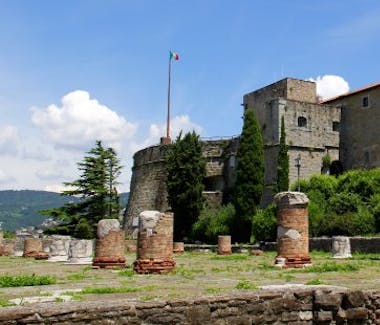 Boutique Room Trieste Hotel Design Castello di san giusto visitare