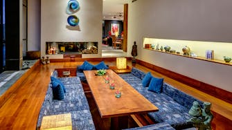 PRIVATE VILLAS OF BALI - Villa Tirta Kencana - Japanese Dining and entertainment room