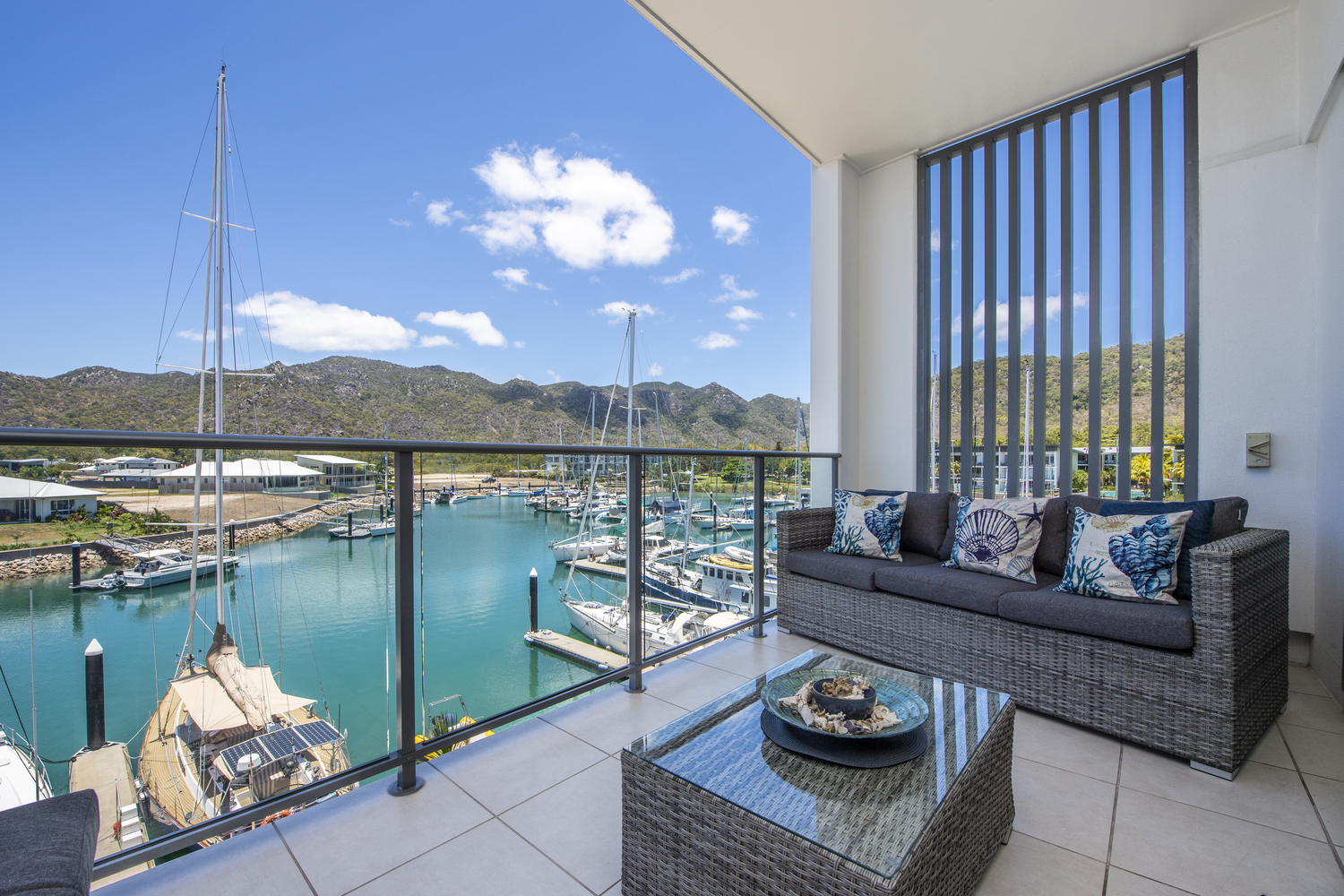 Home Absolute Waterfront Island