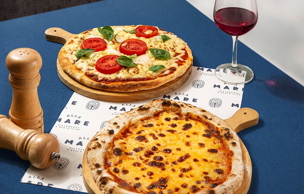 ASHA Beach (Atas) & The Famous Four Cheese (Bawah)