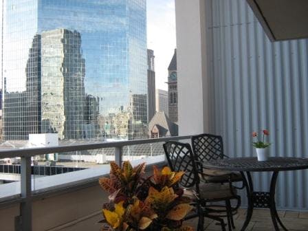 Yonge Suites Deluxe Split Level 2 Bedroom Penthouse H Terrace