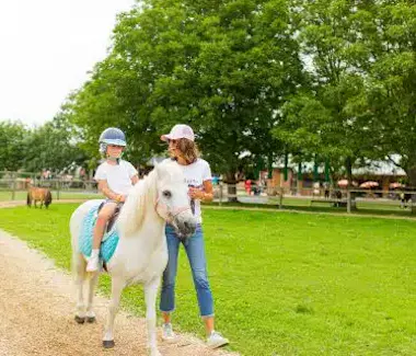 Bayeux Aventure - loisirs - balade en poney - promenade - chevaux