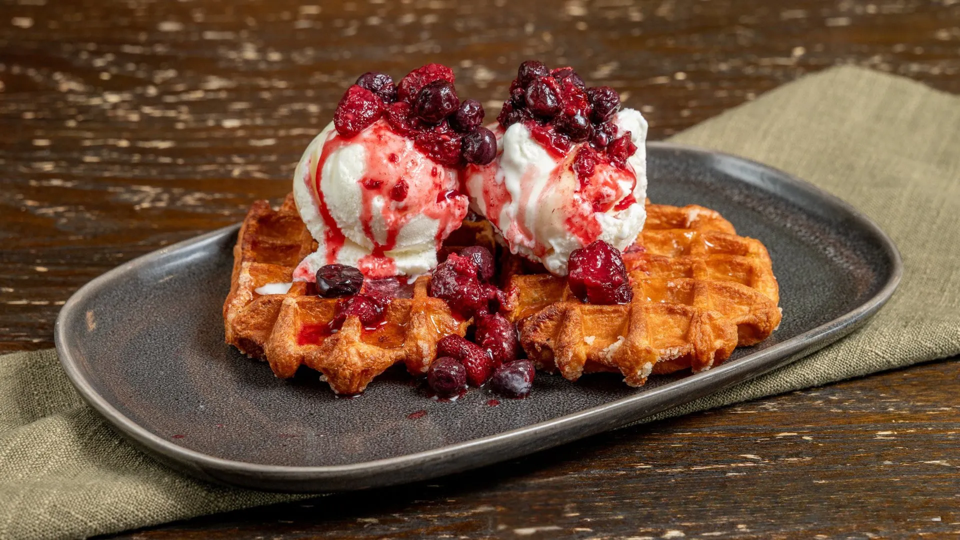 The Mill Pub & Restaurant, Breakfast Waffles